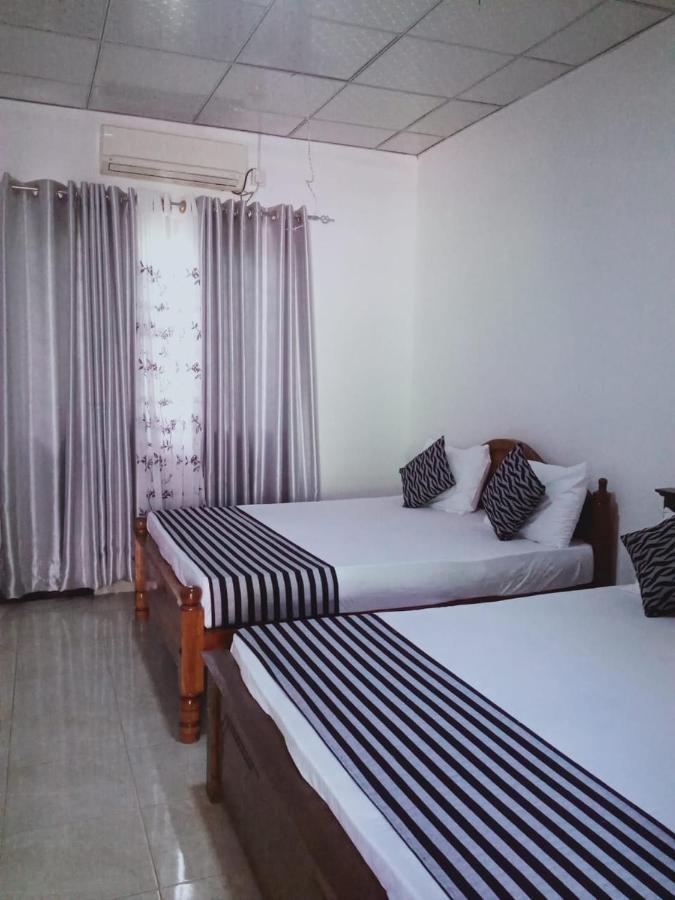 Sidhangana Home Stay Anuradhapura Esterno foto